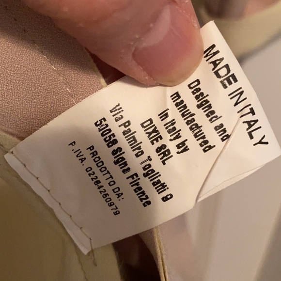 Gorgeous light weight trench style coat - Picture 12 of 12